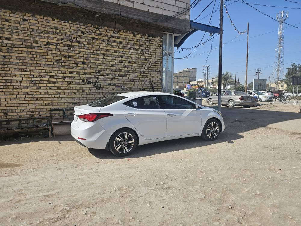 النترا 2014 شكل 2015 خليجي 
فول مواصفات بصمة فتحة سقف هيتر كشنات + ستيرن +مثبت سرعة + مانع انزلاق + كرسي السائق كهربائي+ تحكمات ستيرن
مكينة 1800
السيارة ماشية 230 الف 
مكينة كير حدادية كله بشرط السيارة جدا نظيفة
سونار موجود بالصور
رقم اربيل وكالة مضمونة
السعر 125 قفل بدون عملة حتى ما اتعبك ولا تعبني
مكان السيارة النجف
*********** النجف, العراق
