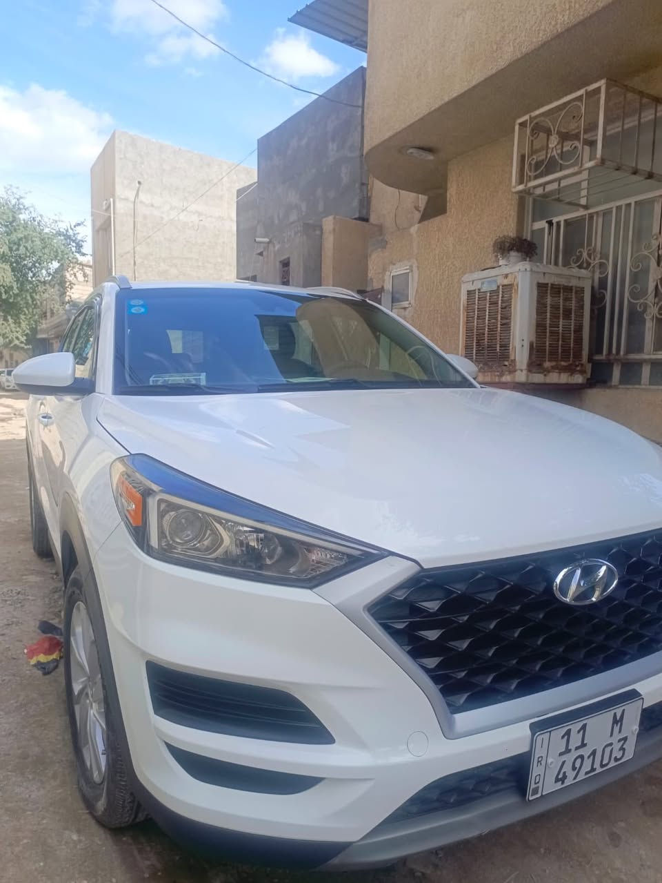 هيونداي توسان أمريكي داخله كلين للعراق وهنا وكع ع بنيد مالتها فقط البنيد تضرر بسيط / موديل 2021 المواصفات العامة محرك  المسافة المقطوعة 53 ألف  شرط نضافه فول سيرفس كامل بالشركة السيارة كفالة عامة كير ومكينة حدادية كهربائيات كاملة بشرط سيارة نظافة عالية جداً
المواصفات التفصيلي
كرسي السائق كهربائي
حساسات360 درجة
شفتات ستيرن
شحن موبايل
نظام صوتي
إضاءة LED أمامي وخلفي
حساسات أمامية وخلفية
مرايا كهربائية مع طي أوتوماتيك وترحيب
صاجات بلاك
تحكم من الستيرن
منفذ 220 فولت
مانع انزلاق
عدسات إضاءة
خروج عن المسار
فتحات تبريد خلفية
هاند بريك بصمة
تبريد مركزي منفصل
مانع انحدار
مراية عاكسة
لايتات كهربائية
زينون عالي 
شاشة نظام القيادة
كروم خارجي كامل
دبل LED
نظام تحذير خط الطريق
السعر 185

أغراض الشركة كاملة
سبير وكتلوك موجودة
مكان السيارة / كربلاء
رقم صاحب السيارة  
***********
