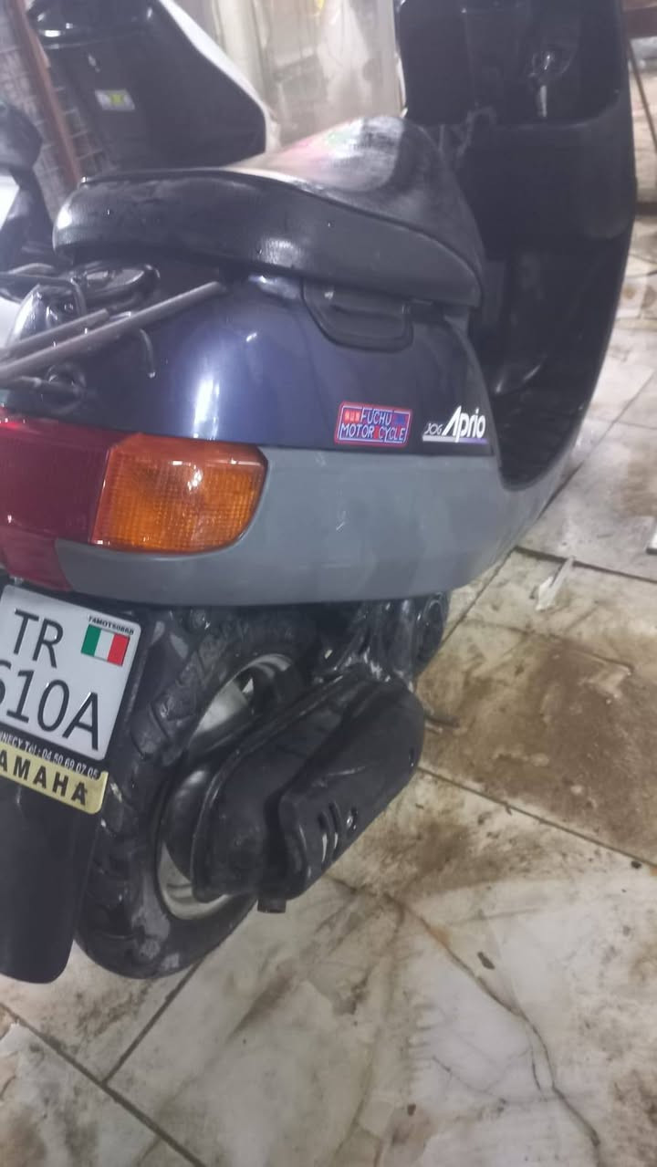 السلام عليكم  دراجه للبيع كله بلاديه  
٣٥٠ وبيه مجال مكان نجف المناذره مامتواجد عل فيس ***********
