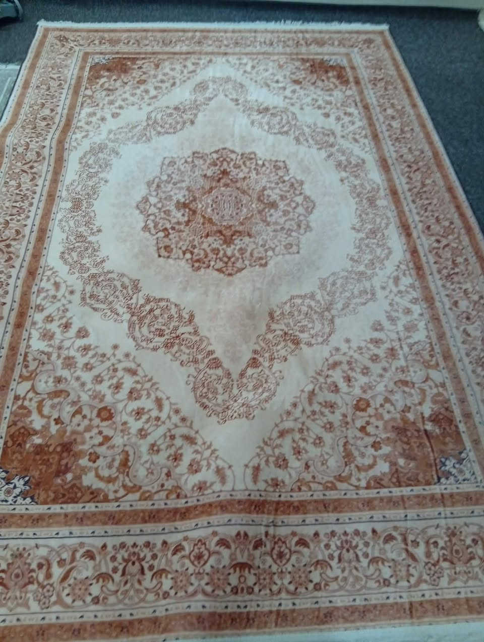 فرشات عدد 2 قياس2*3 سعر الوحدة40 الف


**إذا كنت صاحب هذا الإعلان وتريد حذفه لأي سبب، رجاءا أرسل رسالة إلى الدعم الفني**