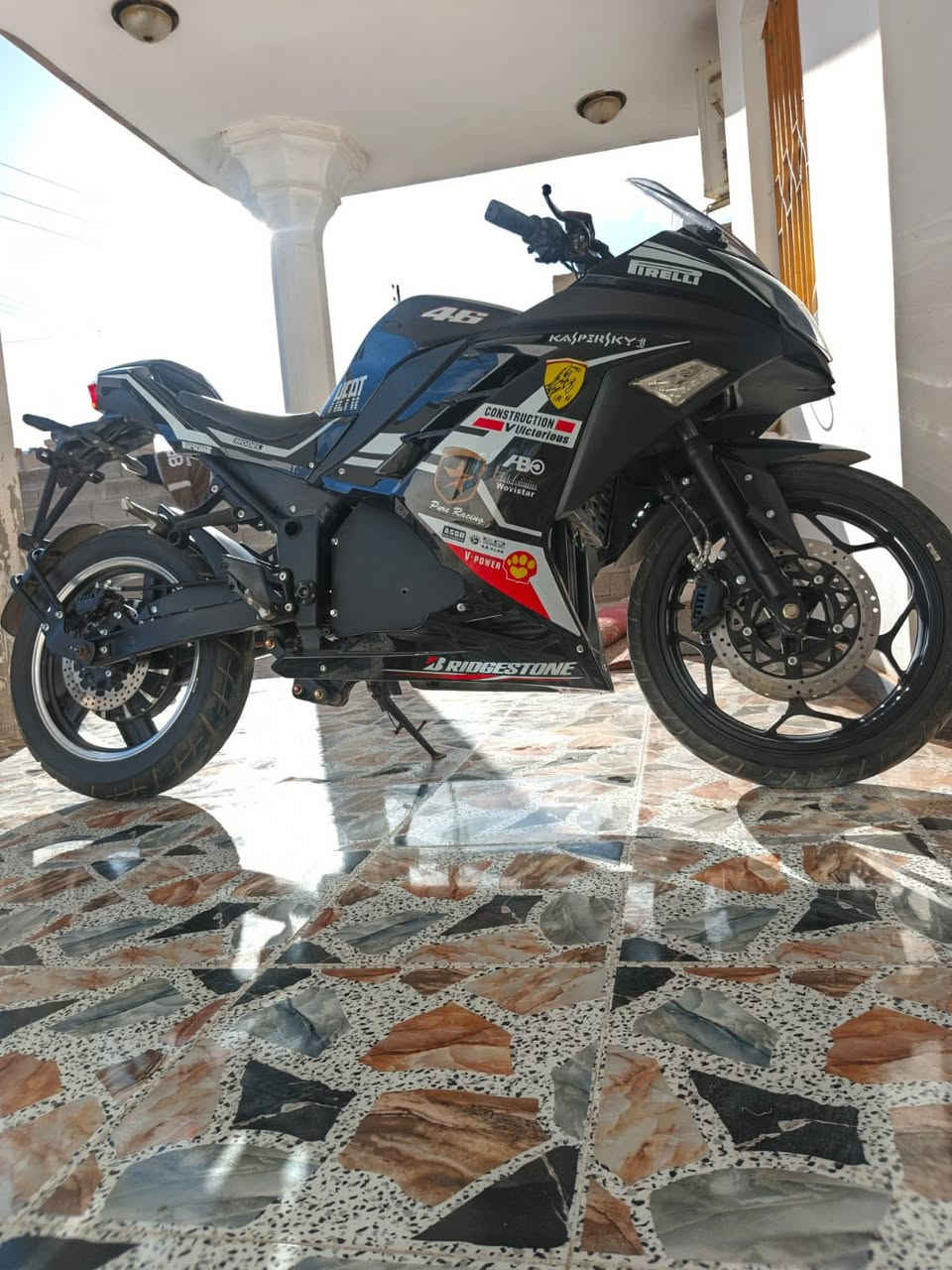 دراجه بطح شحن موديل 2025
6 بطاريات ملف 3000 ريمونت تحكم عن بعد

 ثلاث انظمة للقيادة نضامD ونضام sport ونضام R خاصية الرجوع للخلف 

بالشحنه الوحده تمشيك فوك ال80 كيلو 

السرعه 120

سعر 1,750,000(مليون و سبعمائة وخمسون) وبيها مجال قليل حگ الجيه

سبب البيع لعدم التفرغ (استخدام قليل) 

المكان بغداد العامرية

للاتصال. 

***********
