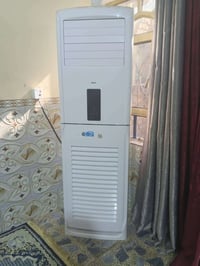 سبلت كنتوري 3طن نضيف نضافته 90بل ميه بغداد شعله رقم الهاتف 07702138004