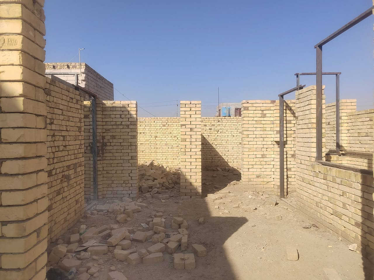 هكيل للبيع بستان حسن فشاخ مقابل نهر الغراف قرب الجسر العالي مقابل المستشفى الجديد م ٢٨٠ رباط صب السعر قرب رياض السمكري  ٣٥ وبيه مجال للشراي ***********
