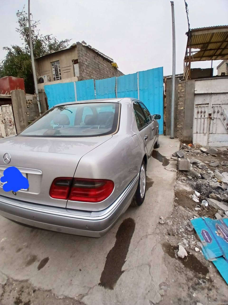 سلام عليكم مارسدس ام عيون 1996 رقم انكليزي سنويه ل27 كامل مواصفات زراك لايت ستيرن كهرباء  مكفوله من ضربه مصبوغه جماليه  كير مكينه مكفول  مكينه خراطيم + تحويل ثاني يوم. عنواني بغداد حي نصر. سعر 92 وبيها مجال قليل  رقم ***********
