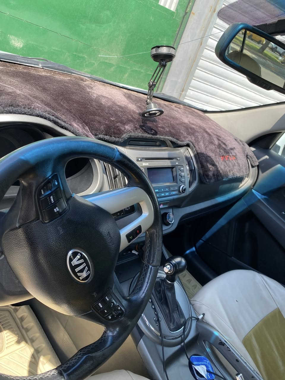سلام عليكم
سبورتج للبيع موديل 15 
سيارة مواصفات عادية 
بيها بارد بالجنطه قليل وبالجاملغ ايضاً
موجود بالصوره بدون صبغ سياره ماشية 
130 سياره صدر جديد تبريد كاملة مال بيت 
السعر 155 ورقة وبي مجال


**إذا كنت صاحب هذا الإعلان وتريد حذفه لأي سبب، رجاءا أرسل رسالة إلى الدعم الفني**