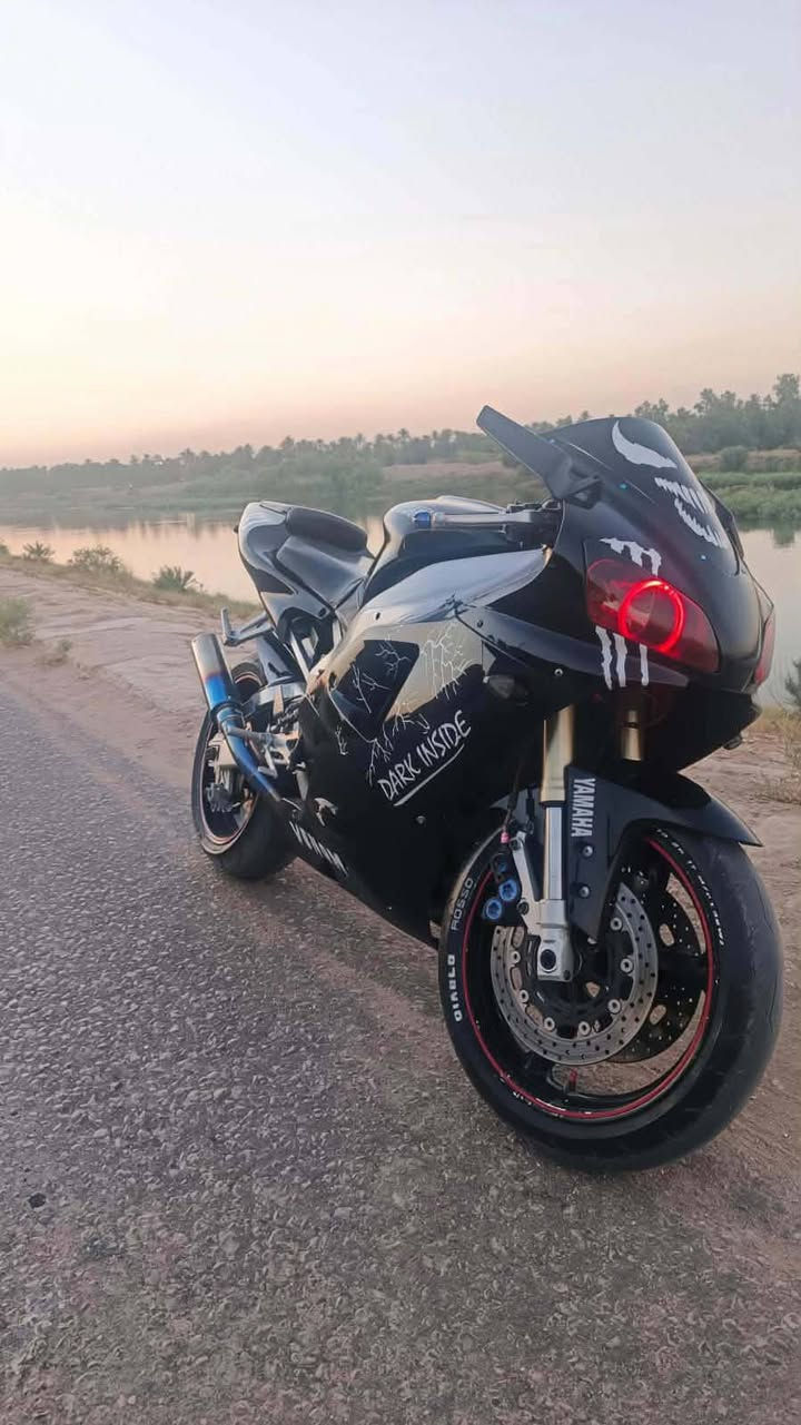 السلام عليكم R1 للبيع مكينه 1000 شوفه عينكم متعوب عليها سعرها 25 بيها مجال حك الجيه والشراي يتدلل واي استفساء تفضل خاص لو اتصل ***********
