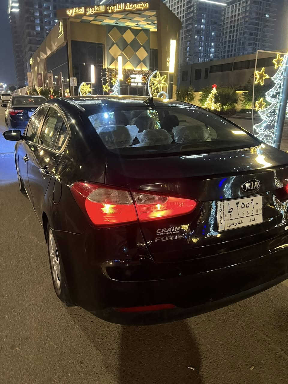 مراوس فقط 

حادثها فقط قبق صندوق وهنا بلعراق صار بيها صبغ بابتين 
صفحه صدر 

كيا فورتي 15

مكينه دوش 2000 ، كير at

تحكمات استين جهتين 
اشاير بالمري 
شاشه + كامره خلفيه 
مثبت سرعه  + eco drive 
منظومه (ناصي+عالي+بلوجكتور)
تبريد ثلج 
السياره كامله مابيه نقص برغي
صدر جديد امامي خلفي رقم بغداد 
عنواني الكرخ
***********
