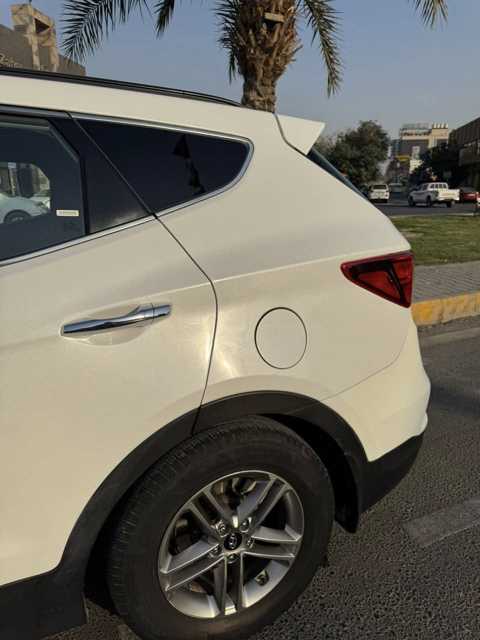 سنتافي  Sport 2018
رقم ذي قار 
تحويل مباشر مشروع وطني
اللون ابيض
محرك 2400 GDI
تبريد قطعتين
فور ويل
3وضعيات قيادة
تدفئة كشنات امامية
كشن سايق كهربائي
تحكم ستيرن
سونار موجود 
ماشية 107
(*المكينه مفتوحه ع ايدي وقطع غيار وكالة *)
السعر 150 وبيها مجال 
العنوان - كربلاء 

*********** 
***********
