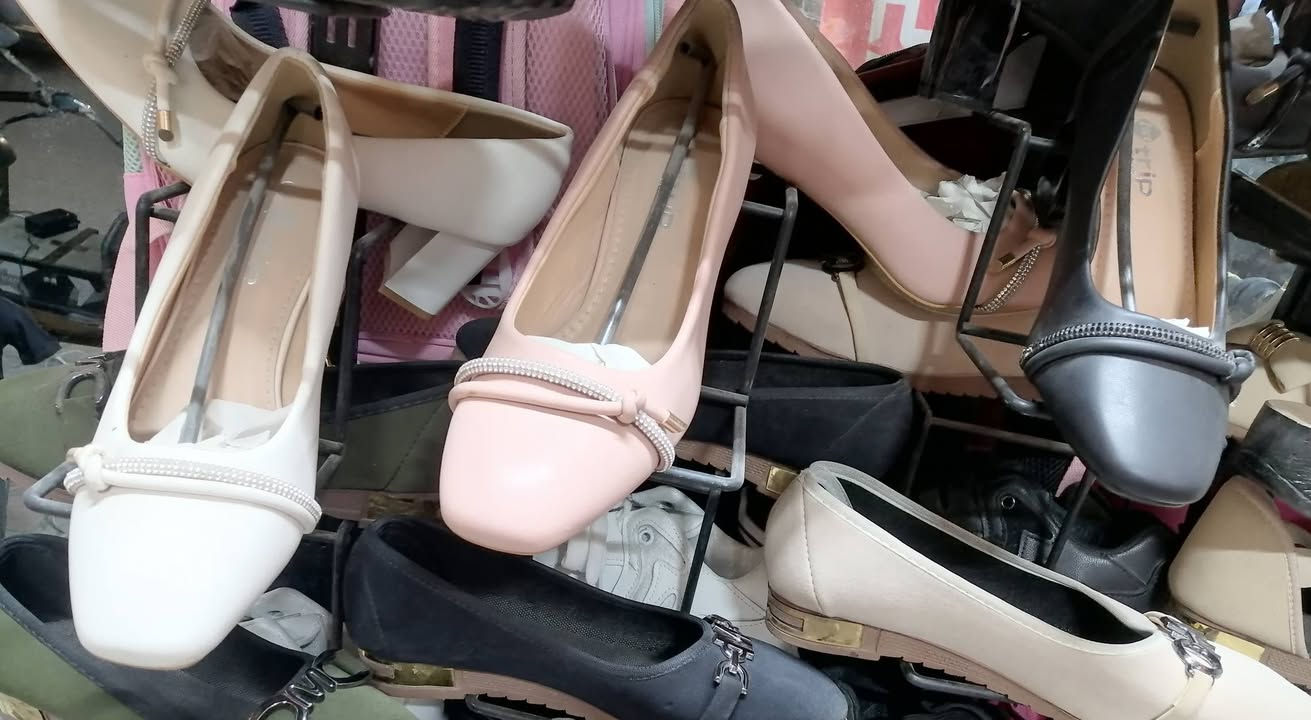 #احذية_ولادي_بناتي_نسائي
#الأسعار 5الاف ل10الاف
#يوجد توصيل 
#العنوان فلوجة حي الشهداء مقابل عيادة دكتور وليد مجاور مكتب العراب 
#الحجز خاص او واتساب ***********
