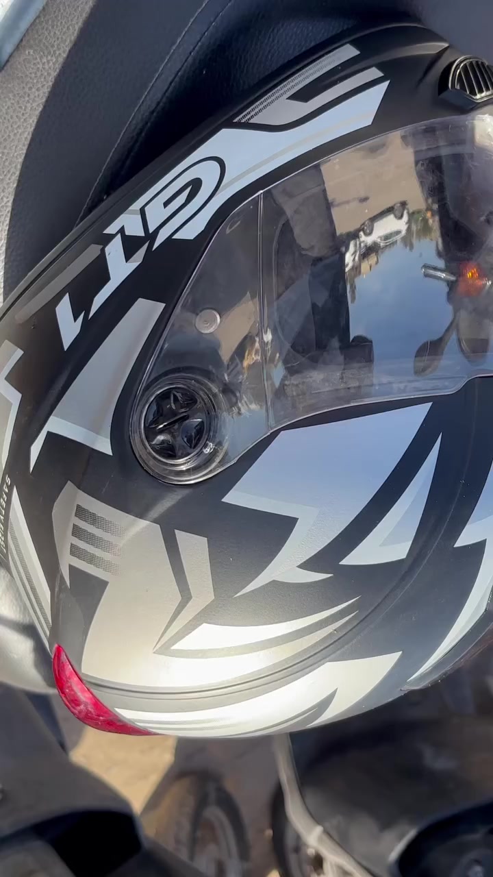 سكنس  نثيه للبيع مكاني بغداد الشعب
قرب سوق ٤٠٠٠    *********** 
سعرها ٧٥٠ وبيها مجال كل شي بلادي ماعده الجوزه والشوته  الشراي يتصل ويدلل
