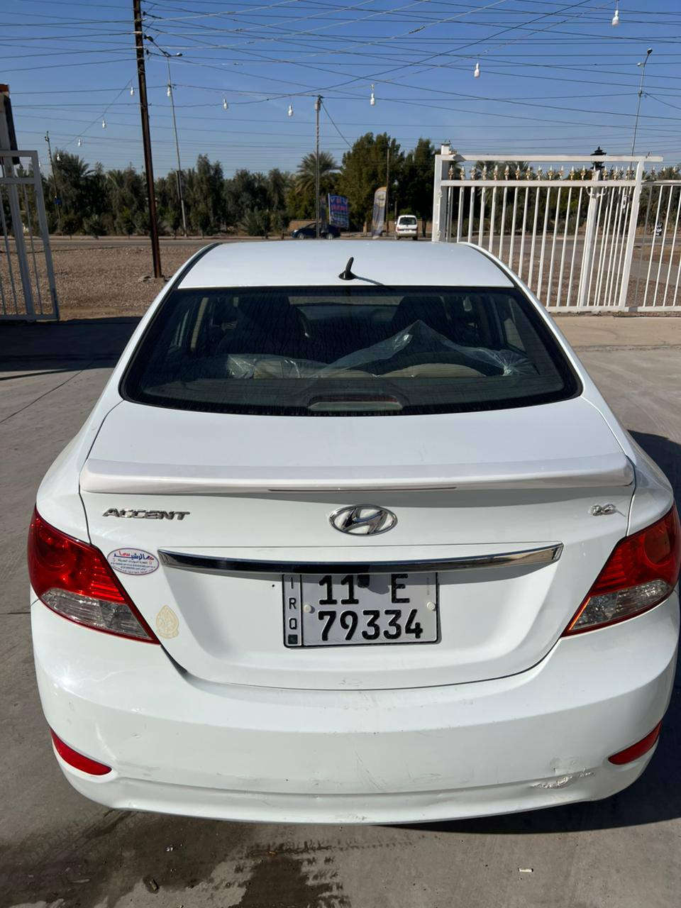 السلام عليكم اكسنت موديل 2015 بسمي السياره سونار موجود عندي 
وارد خليجي  محرك 1600 دبل قطره
تبريد شغال خير من الله
سياره كفاله من الصبغ والضربه
5 ويل كب* فتحه سقف * مانع ازلاق * نظام ايكو *تخم تاير جديد * باتري جديد * دوشمه كشنات *  الاتصال *********** بغداد المدائن
