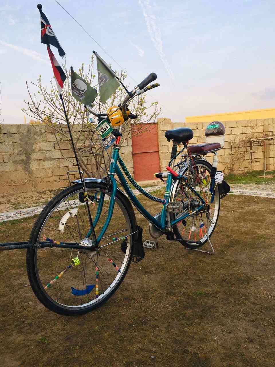 السلام عليكم بايسكل للبيع ماشالله نضافه فول كير وحساس مرتب لون مميز ترتيب فول مثل ال بل صور كير شغال حساس شغال السعر 110بعد تفاصيل خاص+***********
