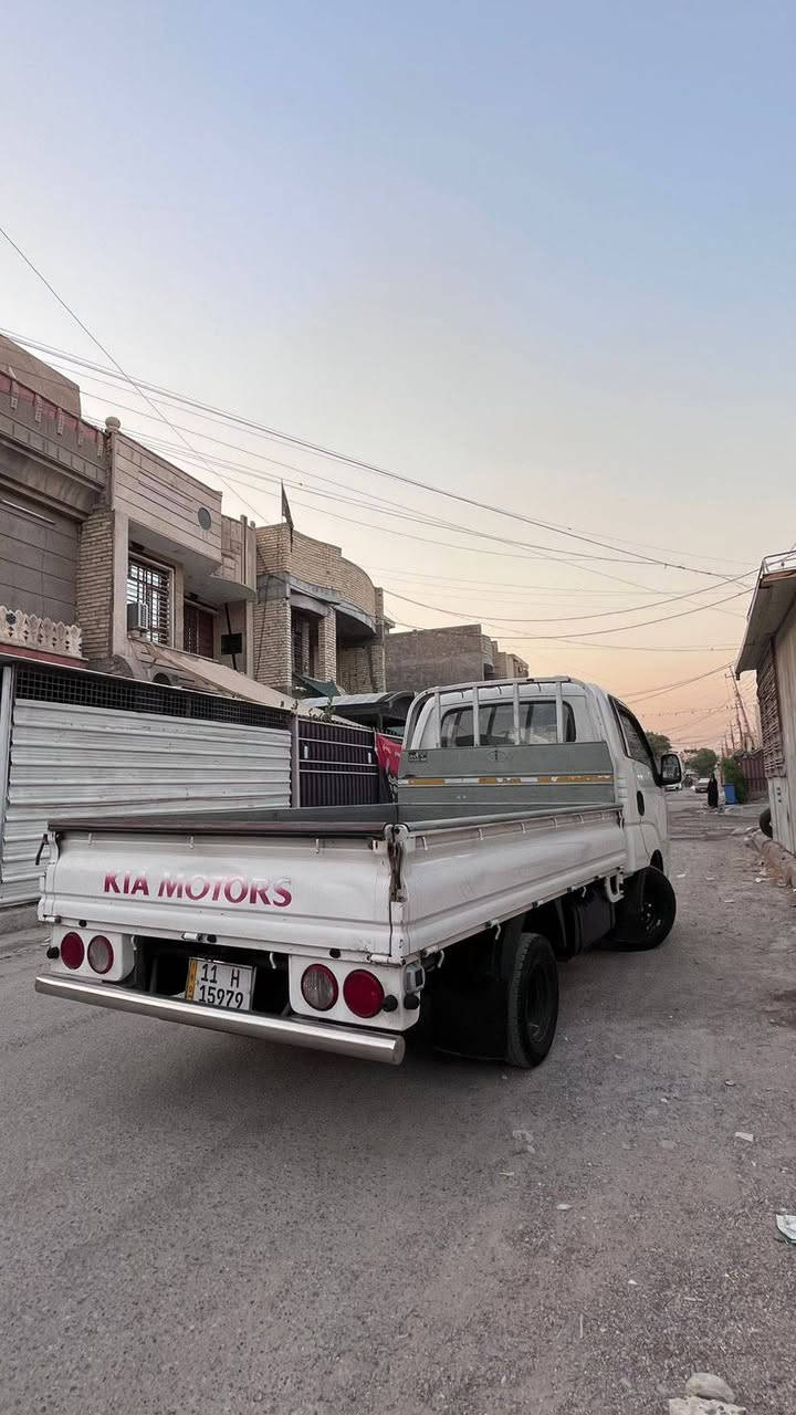 السلام عليكم 
كيا حمل 2700 _ موديل 2019  للبيع 
مكفولة كفالة عامه عدى الطخه الموضحه بالصور 
صدر + تايرات + مكينة خير من الله 
تدفئة –تبريد ثلج 

العنوان بغداد الامين 

للاستفسار‬
***********
