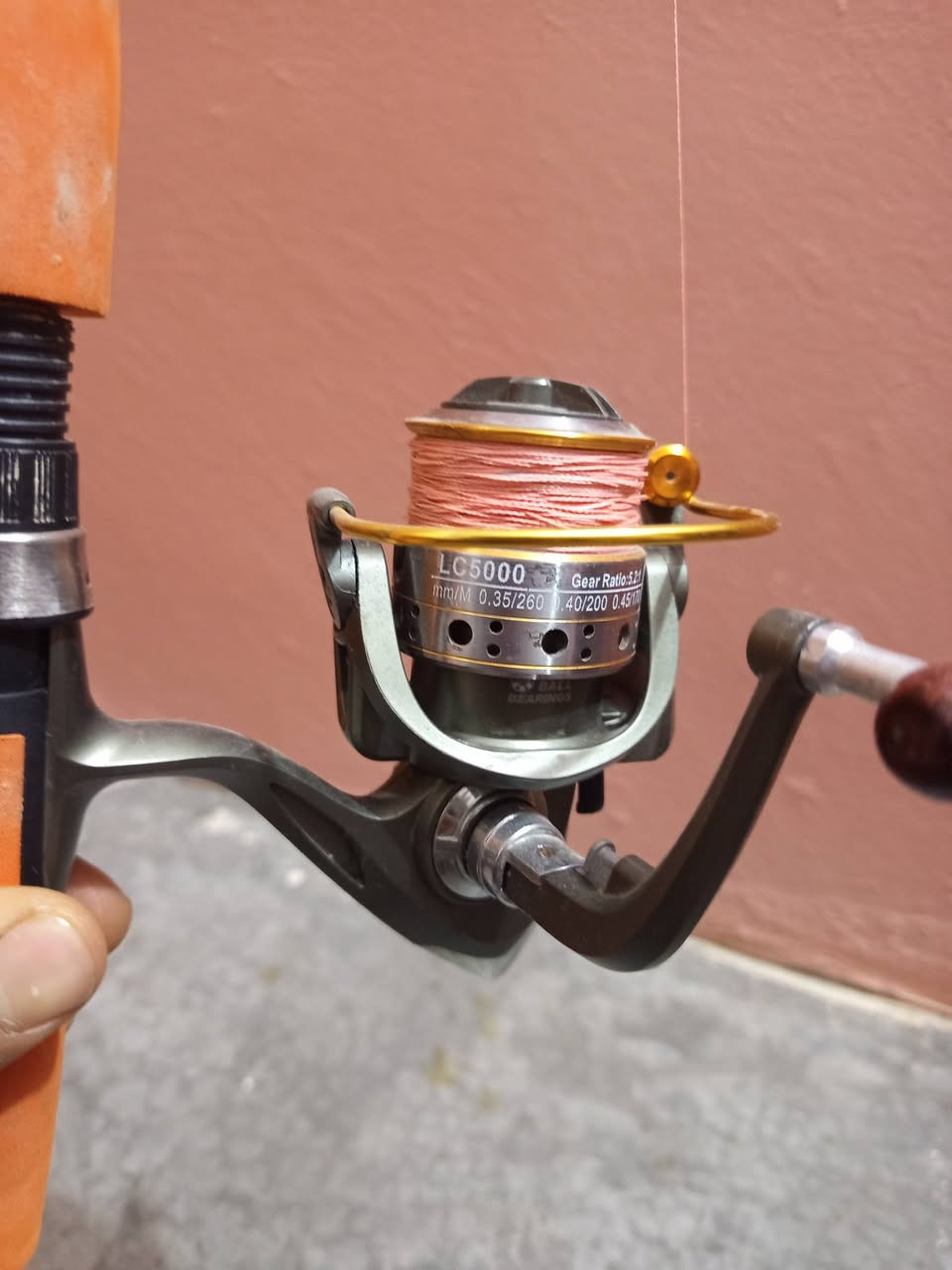 سبنر صيد معة جميع ملحقاتة طول لعصة 210 مكينة 5000سعر 35نتصل عله رقم ***********قابل، لتعامل
