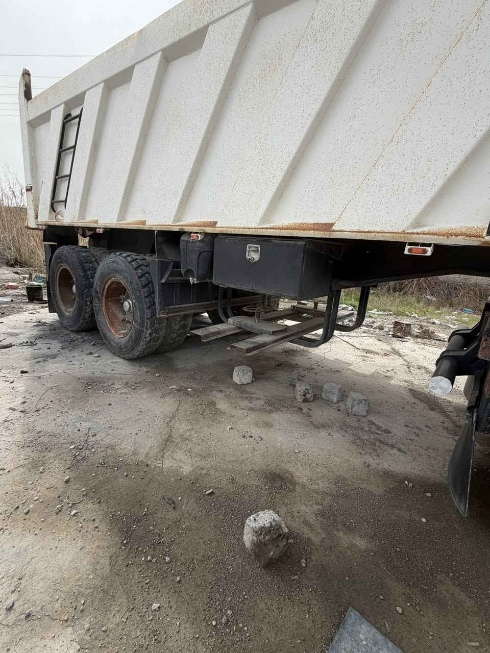 عربانه للبيع مكانها بغداد تاجي ***********
