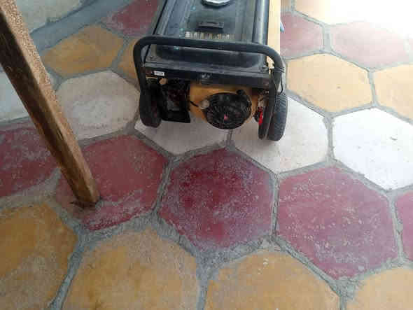 مولدة دايكر حجم كبير ملف نحاس سعر 100وبيها مجال 

مكان حله طهمازيه ***********
