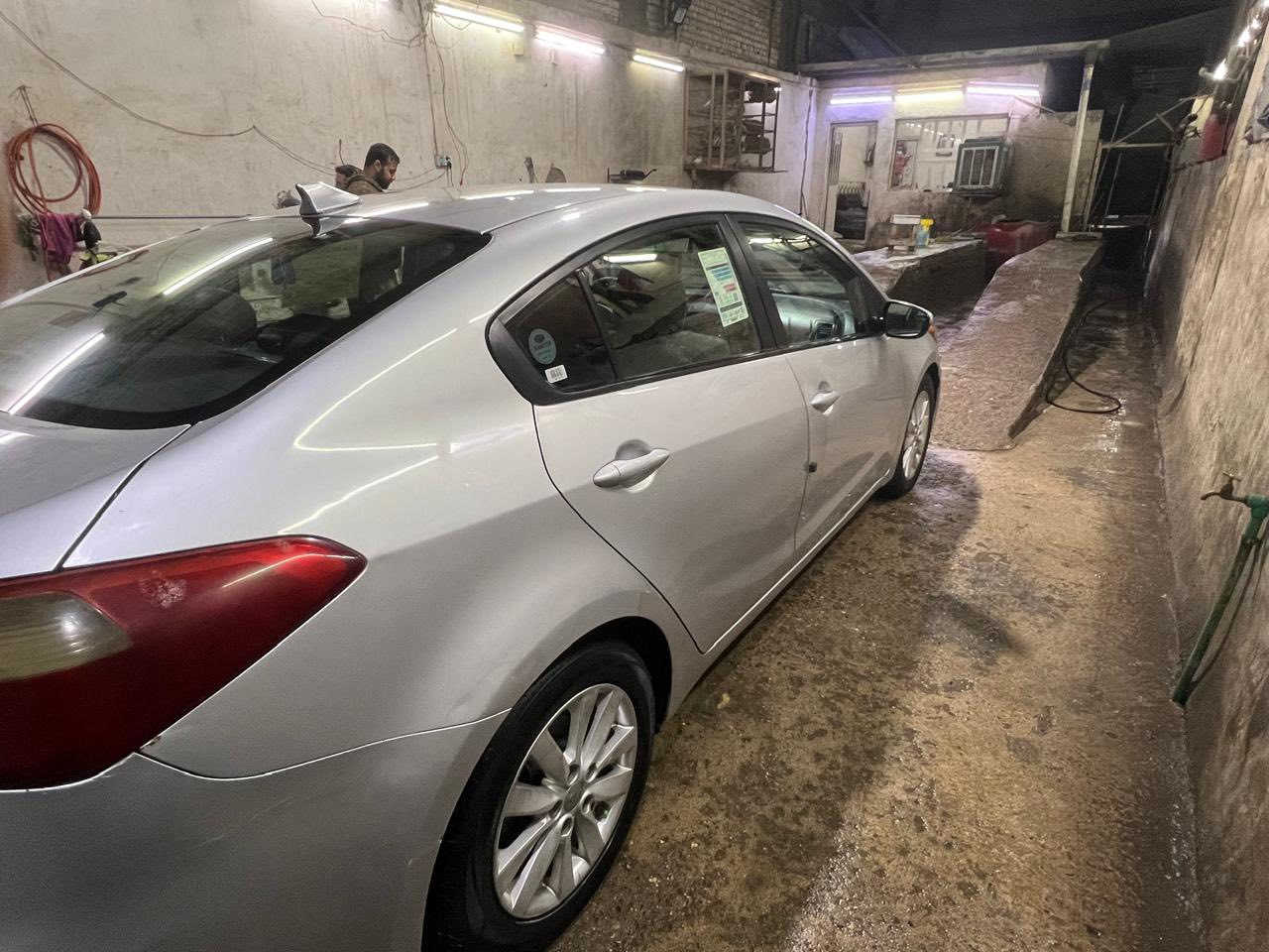 السلام عليكم فورتي ٢٠١٦ ماشيه ٩٧ ميل بدون حادث كلين فريز تبريد يرادله فقط السعر ١١٥ ورقه وبيه مجال المكان الكريعات ***********
