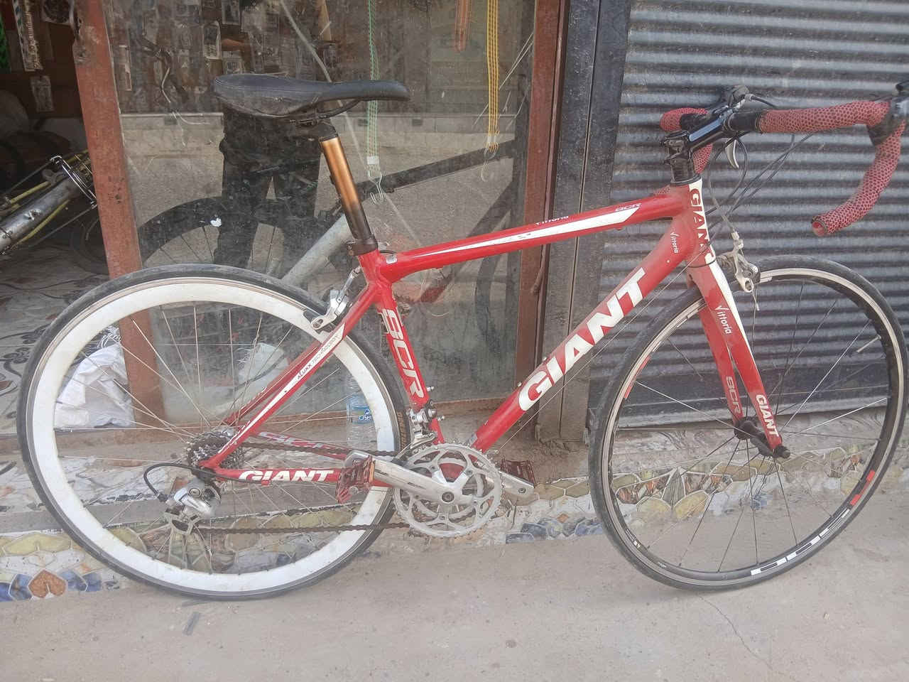 بايسكلات  للبيع رود
سعر بايسكل  ٢٥٠ 
 متوفر توصيل  مكان بصرة 
 مواصفات تحت صورة


**إذا كنت صاحب هذا الإعلان وتريد حذفه لأي سبب، رجاءا أرسل رسالة إلى الدعم الفني**