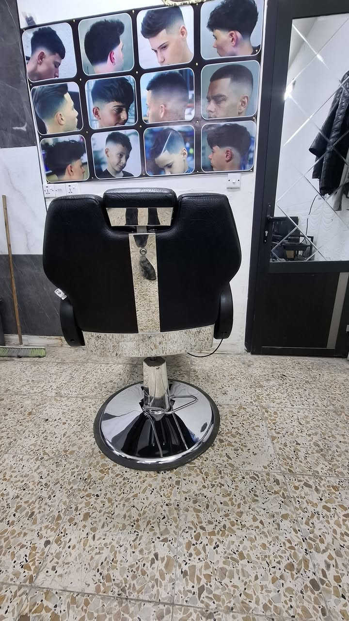 السلام عليكم كرسي واحد للبيع  جديد المكان بغداد ***********
