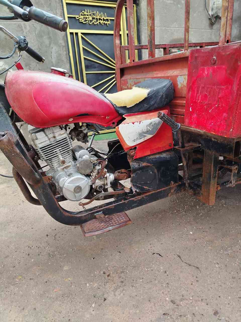 سلام عليكم ستوته دايوان للبيع ادوات مكفوله سعر ٦٠٠ وبيه مجال
المكان بصره خور زبير رقم الهاتف ***********
