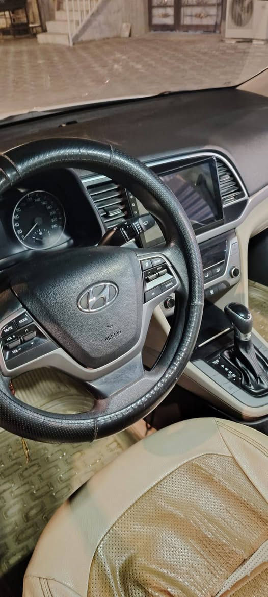 للبيع
النتره 2019سبورت 
السياره فول 
مري شفط
ترحيب عن بعد 
كشنات جلد 
شاشه لمس 
تحكم سرعه 
تثبيت سرعه 
مكينه ممفتوح منها برغي 
محرك 2000دوش 
رقم اربيل 
باقي التفاصيل خاص 
مكان السياره نجف  
ستفسار الاتصال عله رقم او مراسله  خاص ***********
مو شراي لا تراسل ولا تكسر بل سعر
