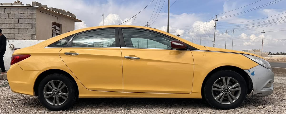 سوناتا 2011 امريكي فول مواصفات فتحه سلايد روف تحكم ستيرن مثبت سرعه نضام اقتصادي ايكو اشاير بل مري بصمه تشغيل بصمه ابواب بصمه جنطه هيتارات بل كشنات السياره احلا من صور ضرر تبديل جوملق وبنيد بدون دواخل بدون ايرباكات  هزه جديده صدر وميكانيك فول مكينه وكير كفاله بسمي تحويل سعر90 بي مجال قليل اتصل ودلل ***********
