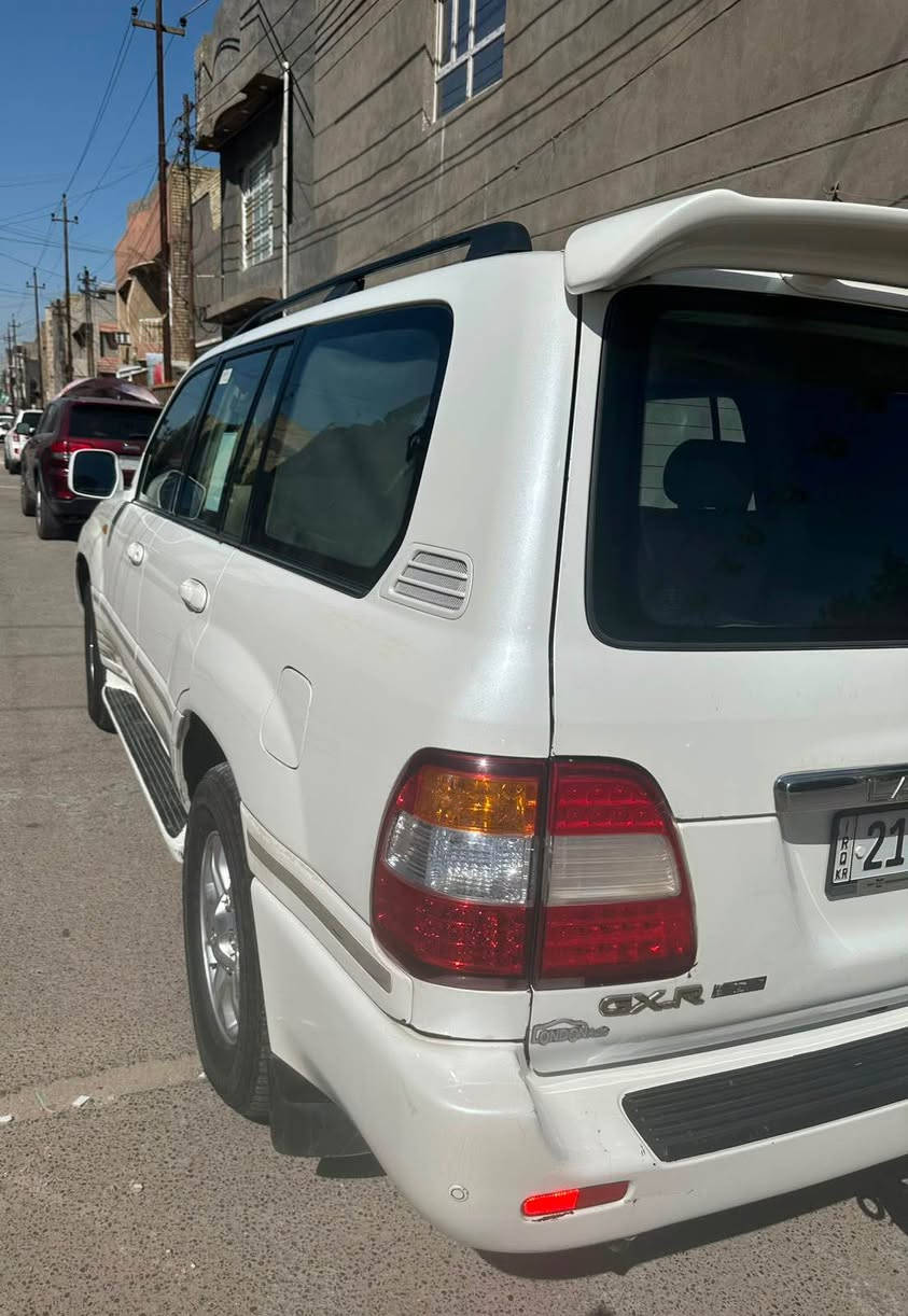 لاند كروز GXR  موديل 2006  لون ابيضّ صدفي رقم سليمانية سنوية باسمي سيارة نضيفة بمعنى الكلمة بلادية بدون صبغ فقط جاملغ امامي صفحة السايق مصبوغ مكينة كير تبريد بلادي خير من الله
مكاني بغداد السعر 180$  
للاستفسار *********** بغداد, العراق
