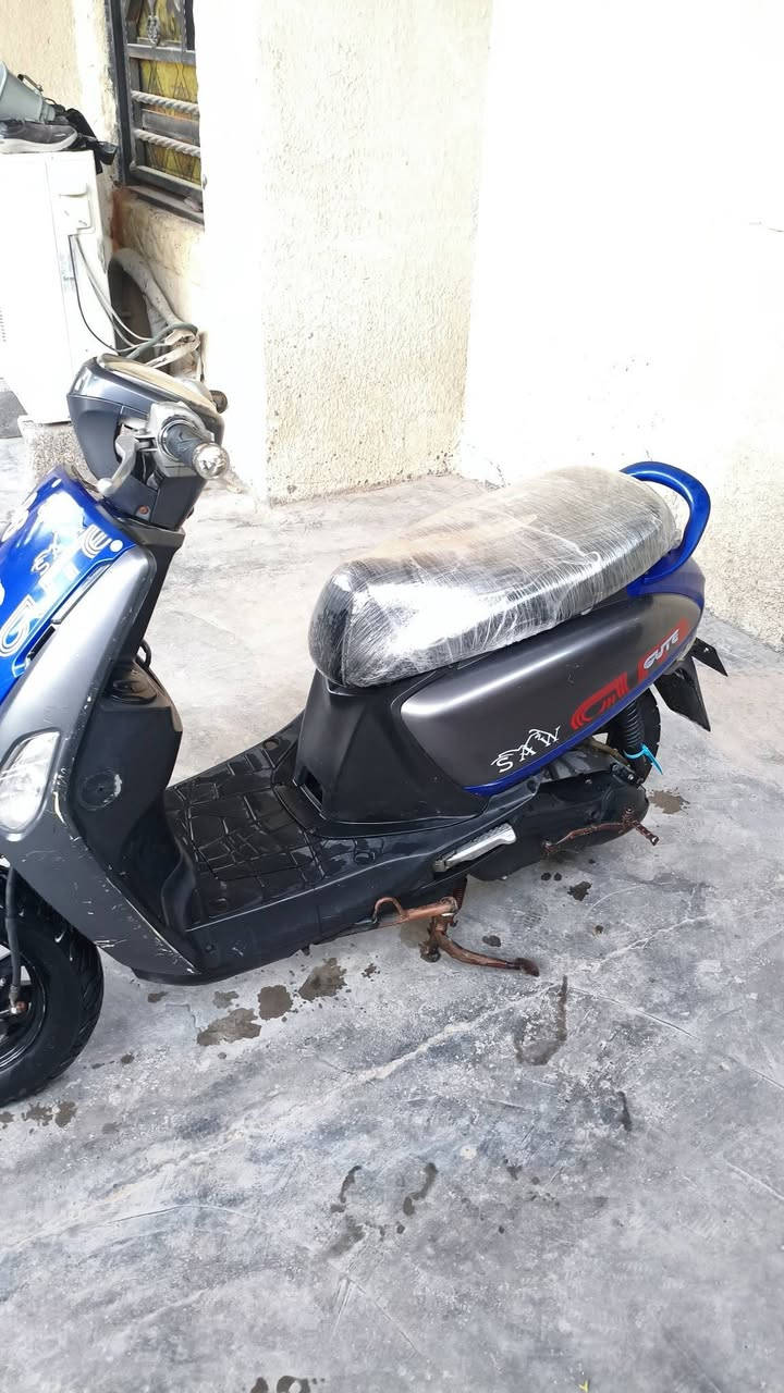 دراجه بوليس صيني مكينه بلادي ما مفتوحه كهربائيات كلها شغاله سلف هندر مكان بصره الزبير دراجه بلادي ما مزوج بوشه 49 تخوم تاير سعر 500 شهر 500 وبيها مجال
***********
