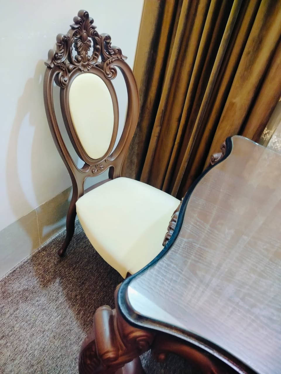 ميز للبيع جديد السعر 650 بي مجال


**إذا كنت صاحب هذا الإعلان وتريد حذفه لأي سبب، رجاءا أرسل رسالة إلى الدعم الفني**
