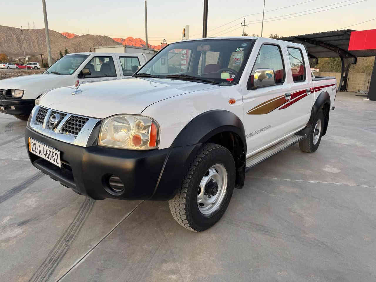 نيسان پيكاب موديل ٢٠٠٨ ناوسور و جامكارةبايى و دةبل گيچ
سةنةوى تاكو ٢٠٢٨ تازةية بةناوى خومة
سةيارةكة بوياغى نية 
هةموو گيانى بةشةرتة هيچ مةسرةفى نية 
شوين چوارقورنة.     نرخى ١٣٧$ و كةميك مةجال 
***********      ***********
***********      *********** رانية, السليمانية
