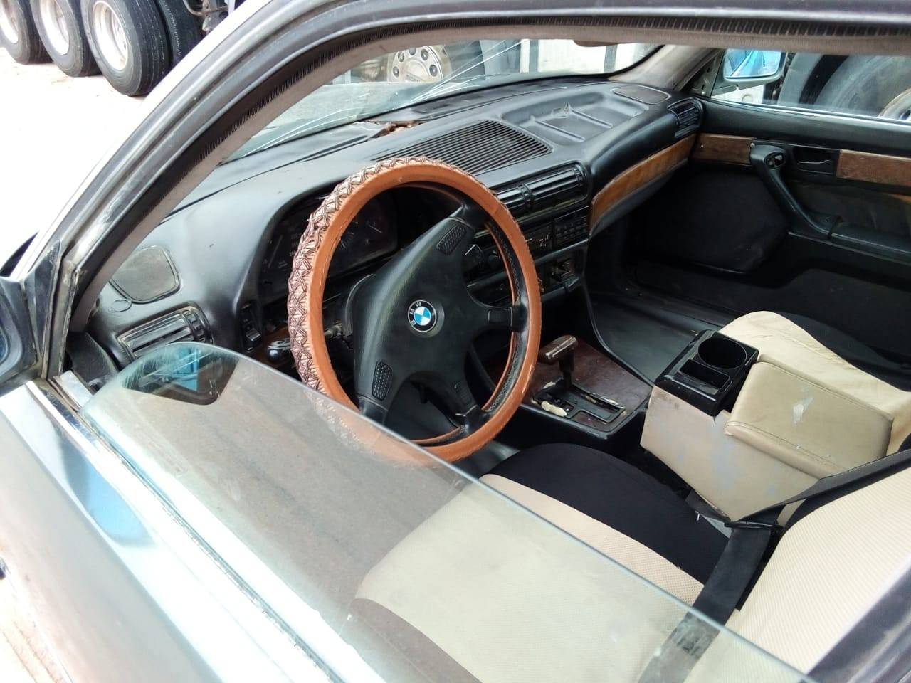 سلام وعليكم بيم 735حجم  كير وكينه فيفتي    مكينه اول ما شقل صبح يطلع بيه صوت بيرن ويروح.  بس اول تشقله  رقم مسان مكفوله. سياره  حداده  نص  مكاني بصره بل دير  رقم. الهادف *********** سعر 35 وبيه مجال
