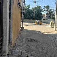 للبيع نصف قطعة امامية 80متر بناء حديث طابق الاول طرمه و استقبال وغرفه ...