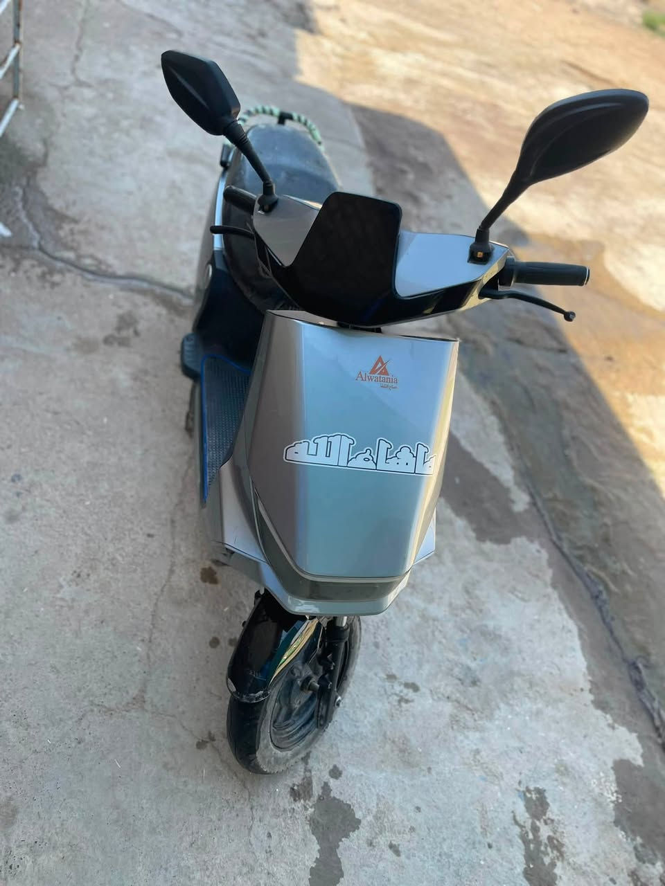 السلام عليكم ماطور شحن للبيع 
الماطور (5)باتريات بعدهم جدديمشي (70)كيلو
سويج بصمة تشغيل عن بعد 
اشاير يمين يسار لايت عالي ناصي 
بي يوس بي شحن تلفون بي جهاز سرقة 
السعر 650
الاتصال على هاذه الرقم فقط 
***********
