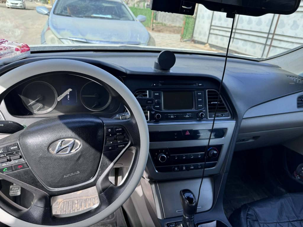 سلام عليكم سوناتا موديل 2015 ليبل واحد بس البنيد مبدل مكينة 2400 سي وان نضيفة كلش رقم بابل بسمي السيارة بيهة بس التكشير هذا مكاني ديوانية *********** والشراي يدلل ديوانية, القادسية
