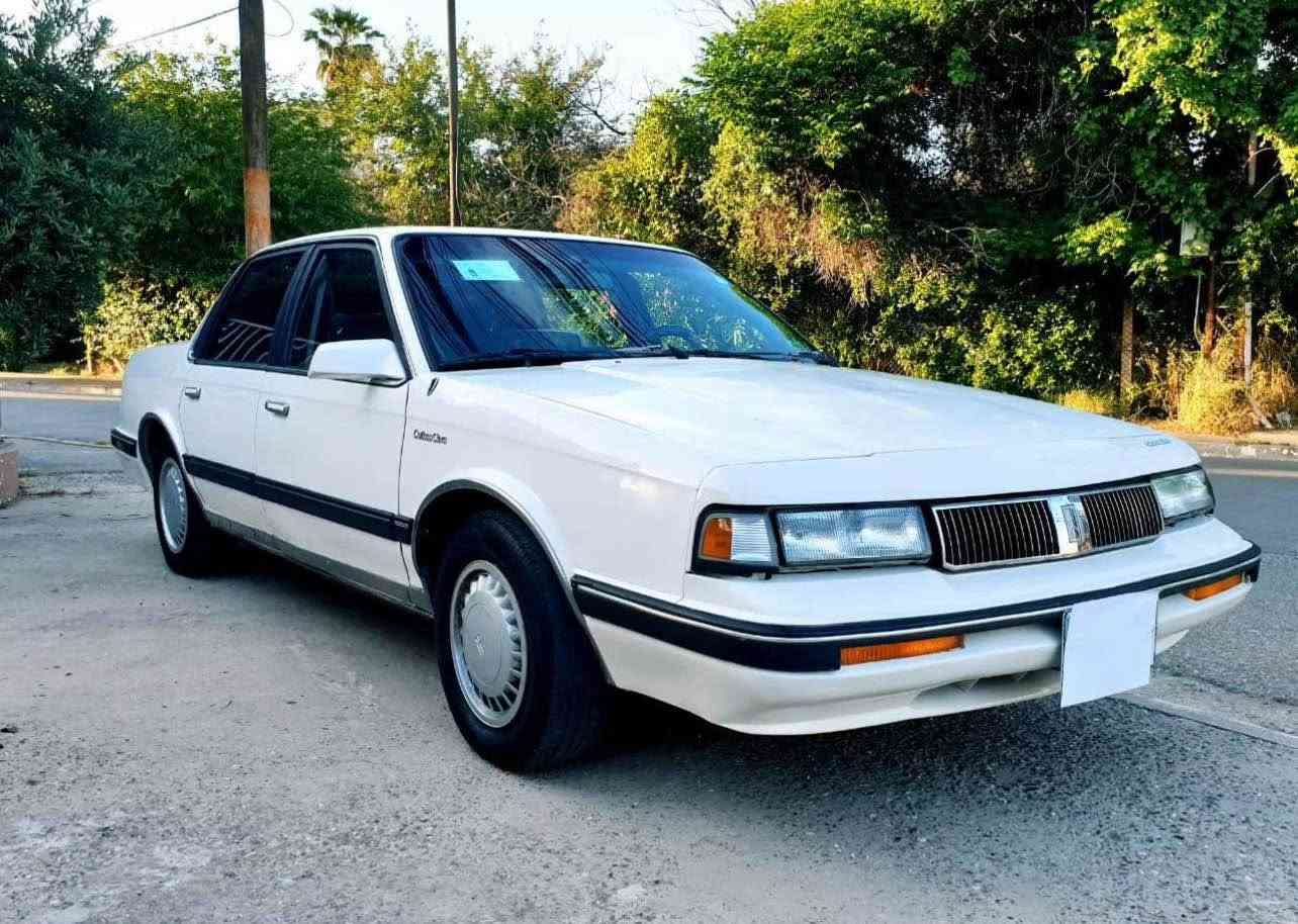 اولدز 1990
السعر 45
رقم نينوى دولي 
سنويه 2031 هزه جديده
مكينه بلادي شرط لا صرف ولا نفخ
كير بلادي شرط 
الصدر (الطخم) جديد
صبغ سقف صندوق بوند اثر تشليع
بدون ضرر بدون دعم
كهربائيات كلها شغاله
تبريد كمبريسر مجيم

للاستفسار التواصل ***********
مكاني زاخو زاخو, دهوك
