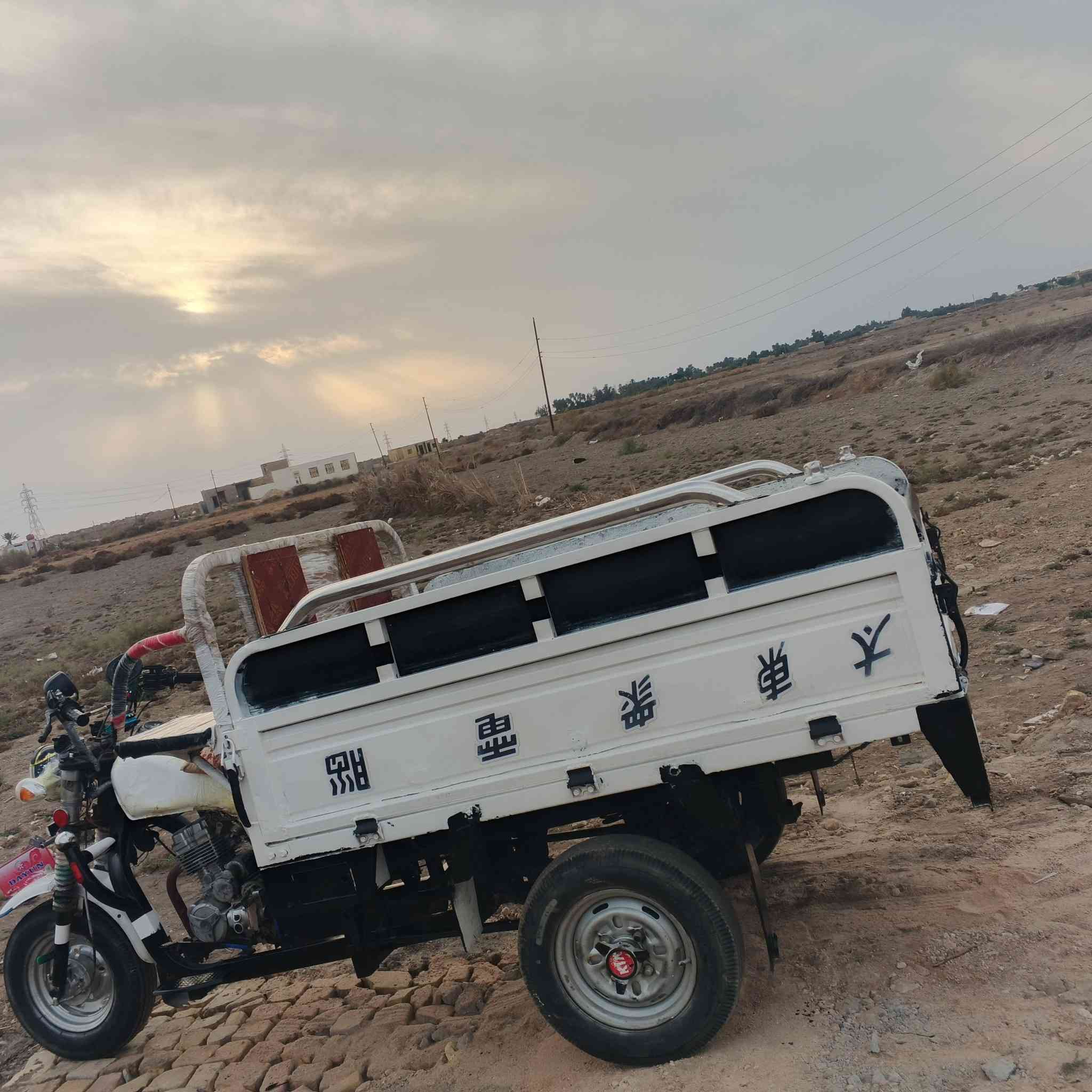 سلام عليكم  للبيع ستوته موديل 17 بدون اوراق ضايعه كهربائيات كله شغاله مكينه مفتوحه السعر  ب 950 وبيه مجال رحمه لوالديكم لمو شراي لا يتعبني المكان  ناصريه سيدخيل  اتصل 
***********
