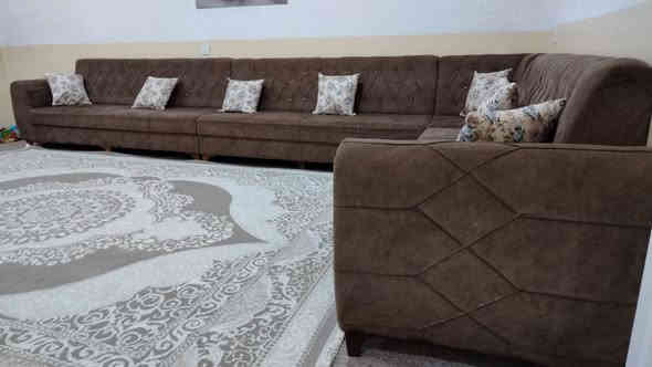 ئەم ئێڵە بۆ فرۆشتن، دەستکردەو موادەکەی تەختەی تورکی ئەسڵییە  ، هەشت مەترە و سیانزە نەفەرییە، هیچ
شکاوی نییە، نرخی  350  هەزارە 

فەڕەشەکەش یەک دانەیە 3 بە4 ی تورکییە، نرخی 120 هەزارە

هەردووکیان کەمێک مامەڵەیان تێدایە 

شوێن حاجیاوا 

0773 287 5980
0750 122 8309
