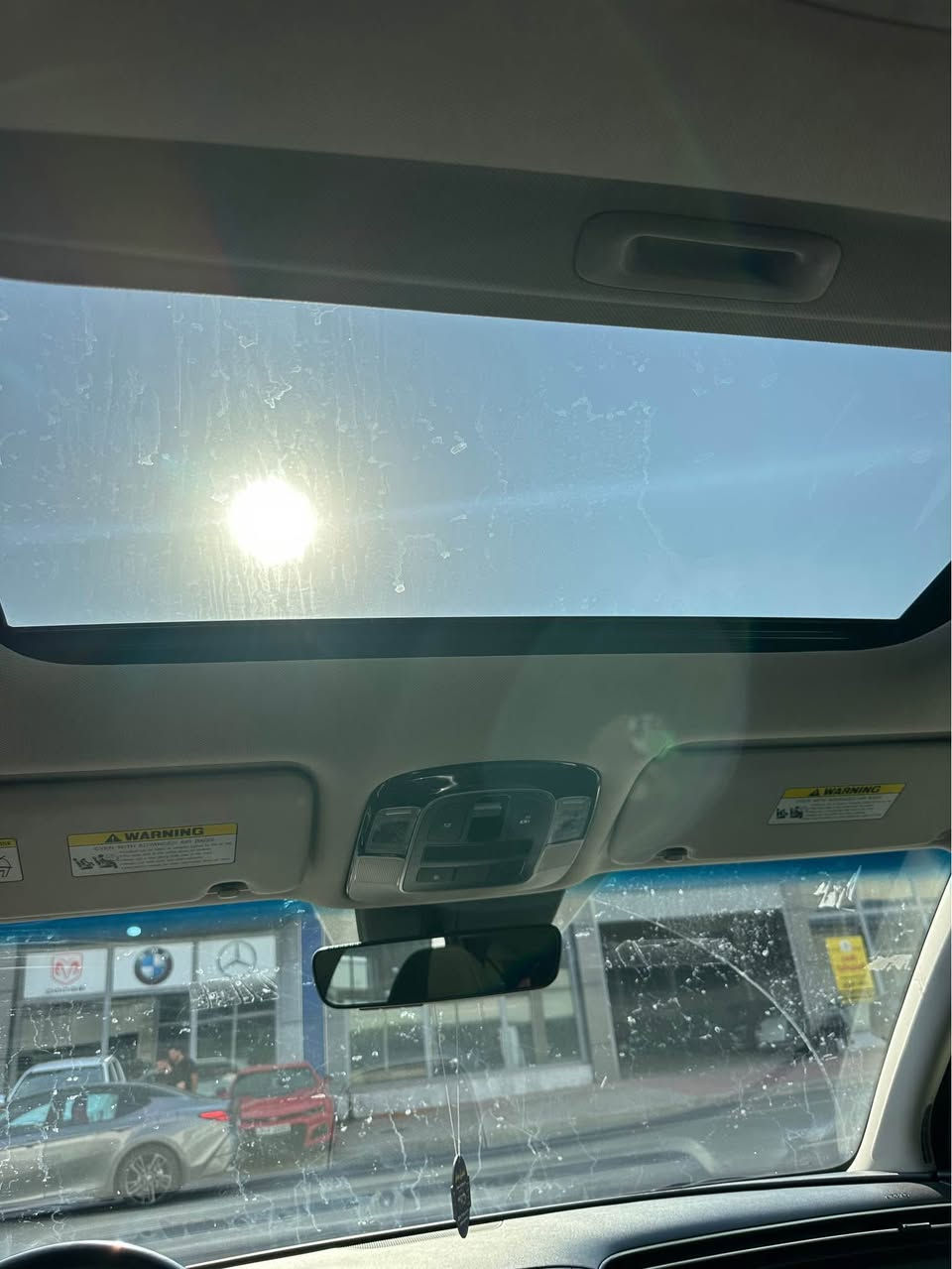 Hyundai Tucson 2022

Tucson 2022

وارد أمريكي 
ضرر خفيف /تعديل شبر بقبغ الجنطه وشويه مصبوغه 
الضرر أمريكي وليس بالعراق الضرر 
الضرر اخو النظيف 
جناي / تحويل شرط 
رقم دهوك بسمي هزه وفحص جديد  
 مواصفات 
فتحه سقف 
سياره فول سبورت 
حجم المحرك 2500 المرغوب 
شاشه دجتل
تشغيل بصمة   
تشغيل عن بعد
‏AIRBAG عدد 2
سايد بريك دگمة   
بك لايت LED
كروس سرعه
اتو هولد
مقاعد امامية كهرباء 
حساسات امامية 
حساسات خلفيي
حساس كشنات
تحكم مقود كامل
بصمات عدد 1
انارة ترحيب
نقطة نزول منحدرات. 
نظام مانع تزحلق 
‏ABS
شاحن موبايل واير ليس  
اشاير بالمري والمري قابلة للطي 
مخرج AUX
مخرج USB
‏BIuetooth
مخرج منفذ الطاقة عدد 2    
اربع مودات قياده 
‏(Normail - eco- sport t) 
جك سبير كتلوكات كلها جاهزة
الاستفسار اكثر الاتصال
***********
*********** دهوك, العراق
