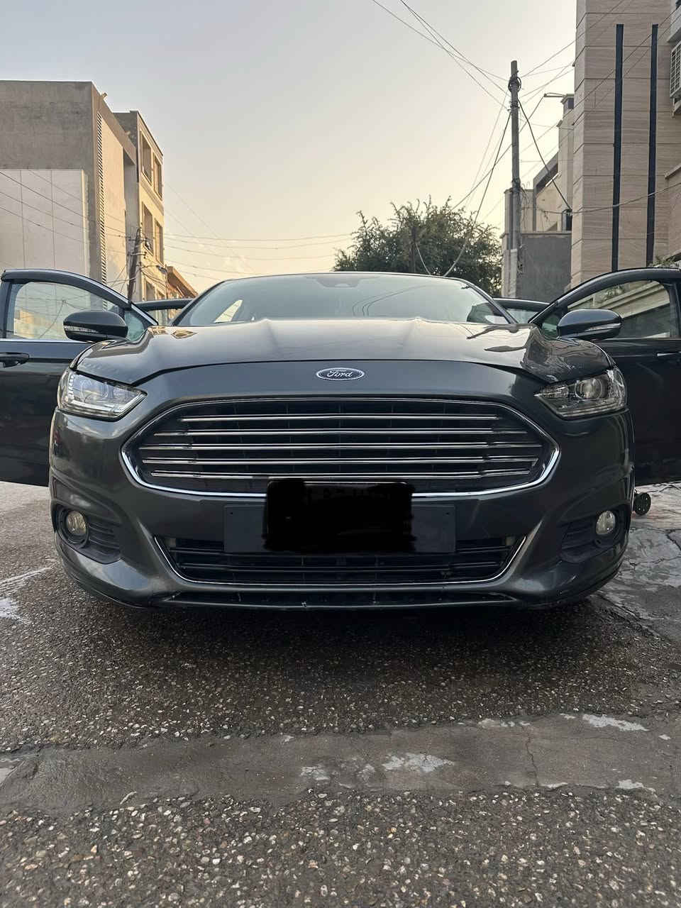 السلام عليكم للبيع
فورد فيوجن هايبرد ٢٠١٨ وارد خليجي 
ماشيه ١٣٧ الف كيلو مو ميل 
فتحه 
حساسات 
اشاير بالمري 
مري شفط 
لايت امامي خلفي لد 
دشبول ٧ الوان 
بصمه 
عليه ادامه كامله من الدعاميه للدعاميه 
السياره بيه حالوب وبيه اماكن بارد بدون صبغ 
مكاني بغداد نفق الشرطه 
السعر ١١٧ وبيه مجال 
***********
