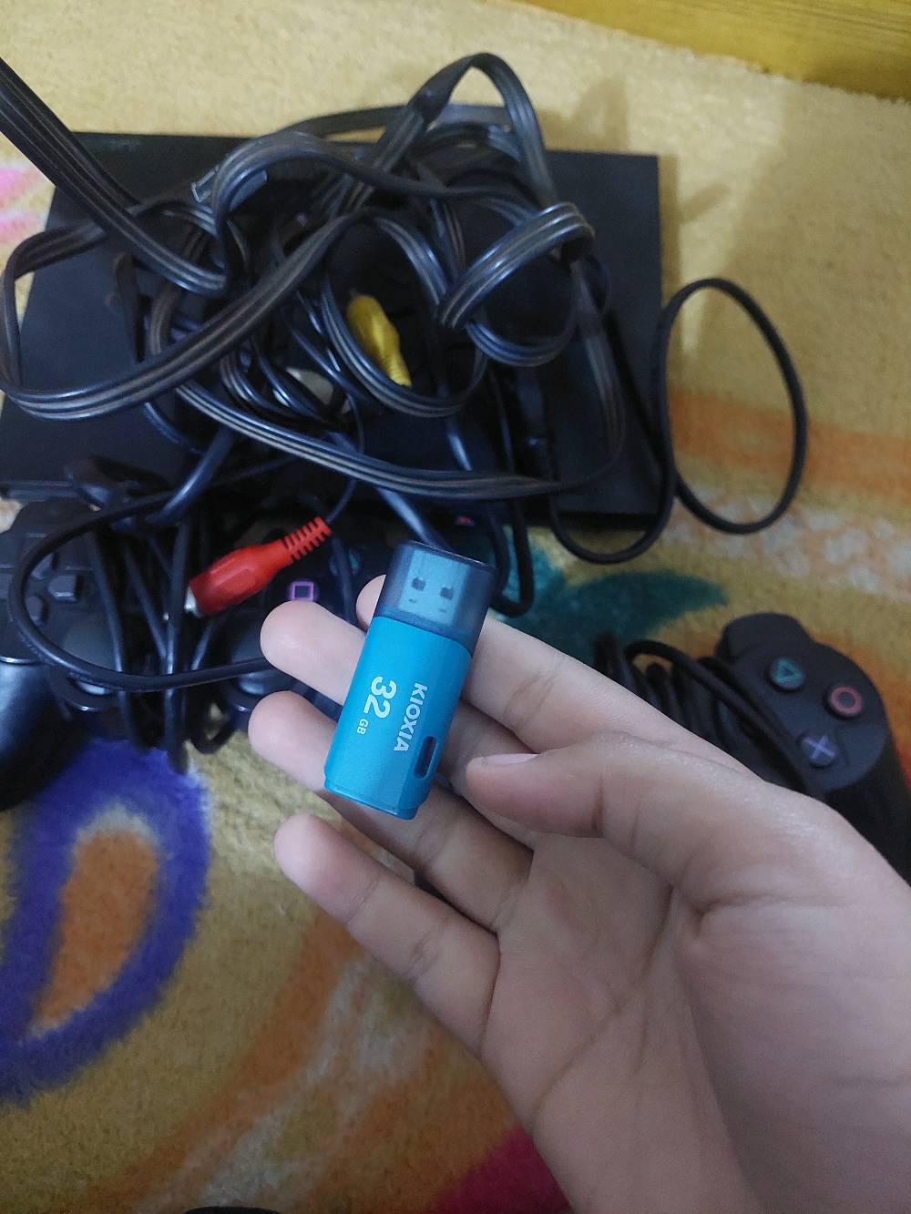 السلام عليكم بلي2 نستعمل يشتغل فلاش ويا هديه اقراص 
