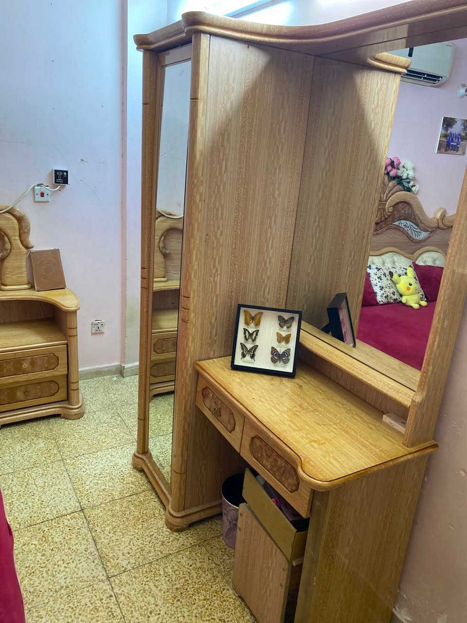 غرفه ماليزي نظيفه جدا مع دوشك سعر 450 بيهه مجال للشراي  مامتواجد ع فيس ال يحب يتصل على هذا الرقم ***********
