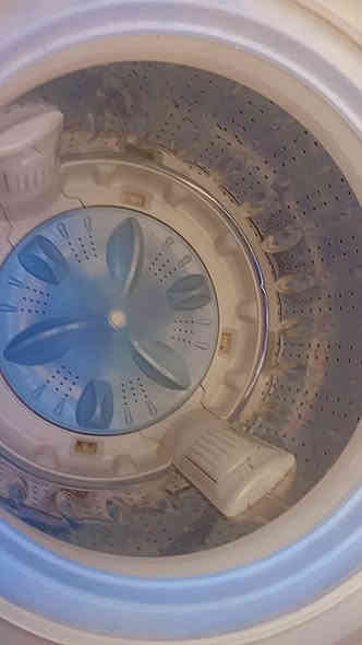 غساله 20 كيلو اكبر حجم تغسل ويجنن غسلها بس تنشيف  ما تنشف ماعرف ليش
العنوان مجمع ريحانه قرب مجمع بسمايا 
***********
