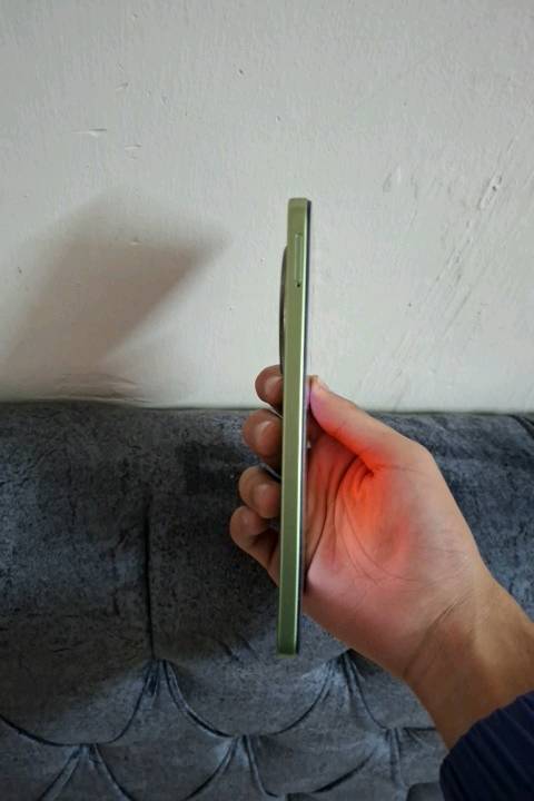 جهاز ريدمي c14 مستعمل شهر واحد للبيع 
مع كيبل تايبسي فقط  من دون باكيت 