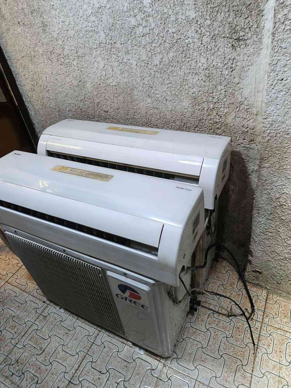 سبالت كري عدد ٢ الحجم طنين يحتاج غسل الهن للبيع مكاني البياع الواحد ٣٥٠ الف ***********
