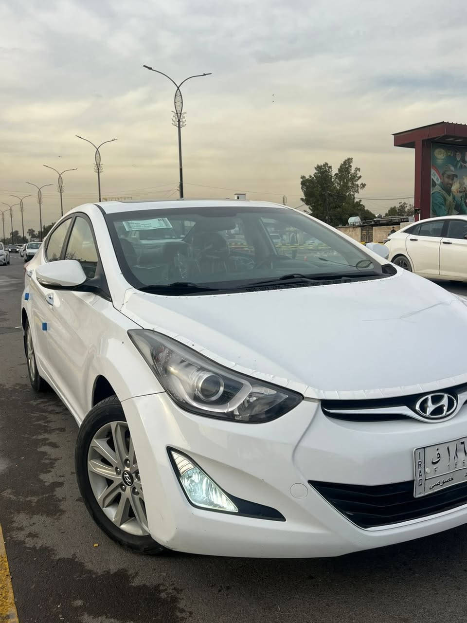 السلام عليكم النترا 2016 خليجي كفاله عامه من كلشي لا صبغ ولا ضربه ولا بارد السعر ( 128 $) مكانها بغداد 
***********سياره عل حاله الوكاله ماشيه 58km
محرك 2000 دوش كفاله هوه والكير فتحه سقف مري شفط اشاير بلمري ٥ ويل كب سبير منازل داخل بيجي
شاشه جبيره تحكمات ستيرن الشراي يتصل
