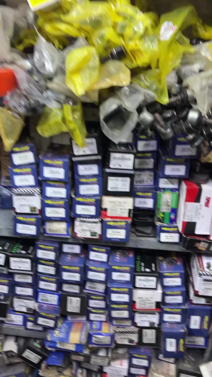 كثير سالوني على ادوات باسعار مناسبة ومضمونة
ماقول بضيافة عبدالله اللويزي لان من اهل الدار الله شاهد ماقصر معانا.. شغل معدل وينصح وكلشي يوفرلك لاتدوخ ولاتفرفر
الله يبارك برزقه إن شآء الله 
مكانه سايدين براوي عالشارع العام
وتدللون..


**إذا كنت صاحب هذا الإعلان وتريد حذفه لأي سبب، رجاءا أرسل رسالة إلى الدعم الفني**