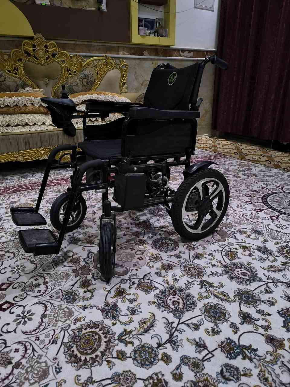 السلام عليكم هاي عربانه شحن جديده نضافه 95 بل ميه للبيع السعر 450 وبيه مجال التواصل على هاذه الرقم *********** مكان كربلاء شارع المركز
