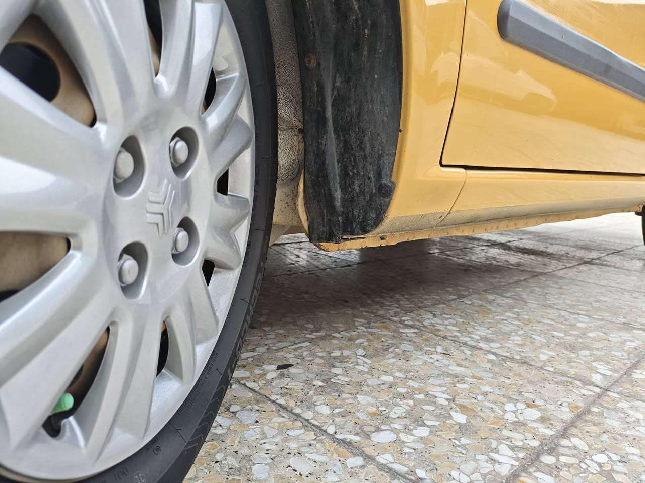 السلام عليكم طيبة 2015 رقم بغداد السيارة وضع شركة مكفولة كفالة عامة ماشية 76 اسبير منازل السيارة جديدة بمعنئ الكلمة مكان السيارة بغداد حي النصر ***********
