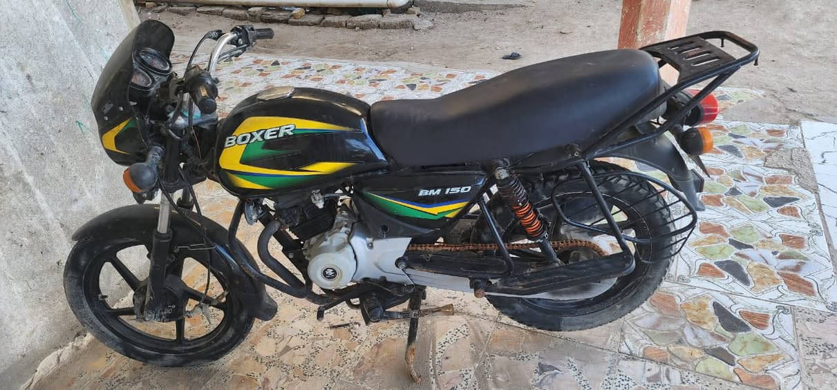 سلام عليكم دراجة بوكسر جديدة مديل 2020 نضيفة كلش اوراق جاهزه سعرها 1300المدينه ام الشويج رقمي ***********
