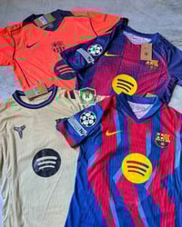 شباب سعر القطعه 10الف دينار توصيل موجود لتوصل 07736478949 ,الخامه تايل...